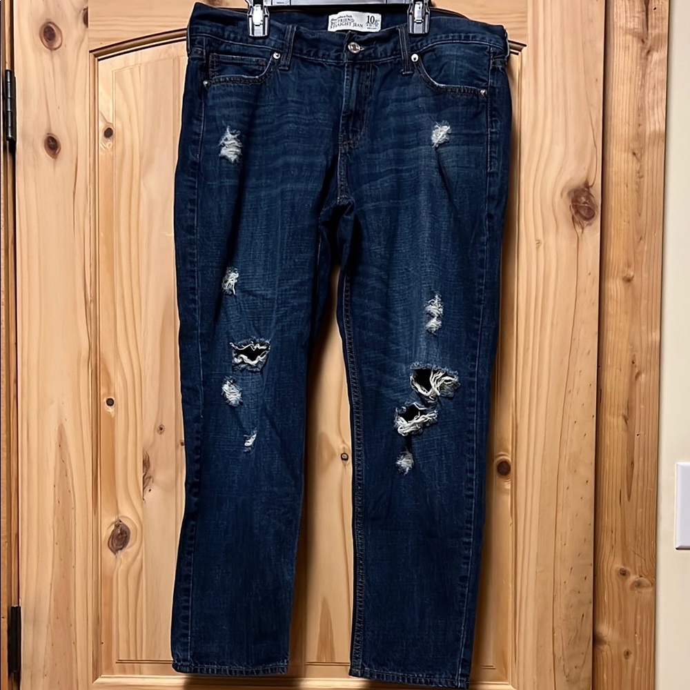 EUC Abercrombie & Fitch Boyfriend Straight Jean Cropped Distressed 10R